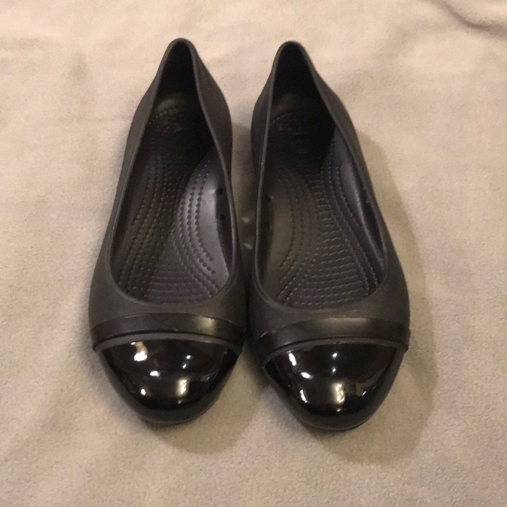 NEW Crocs slip on dress shoes
